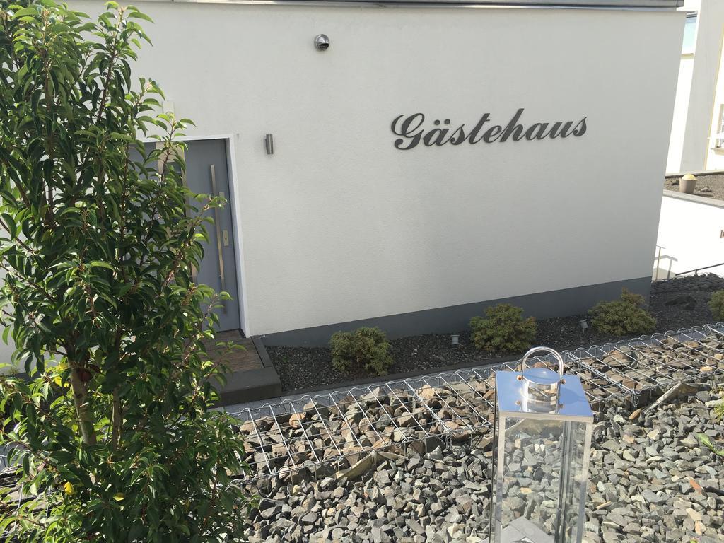 Wohnraum Hotel & Gaestehaus Gusterath ภายนอก รูปภาพ